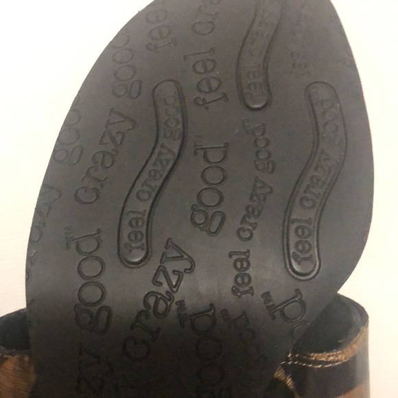 DR. SCHOLL’S FEEL CRAZY GOOD black & gold summer sandals w/ gold strap. Size 10 - Picture 4 of 12